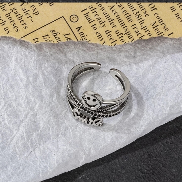 Silver 925 SMILE Ring - Picture 8 of 8